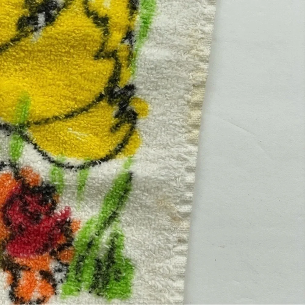 Yellow floral crochet trim hand‎ towel